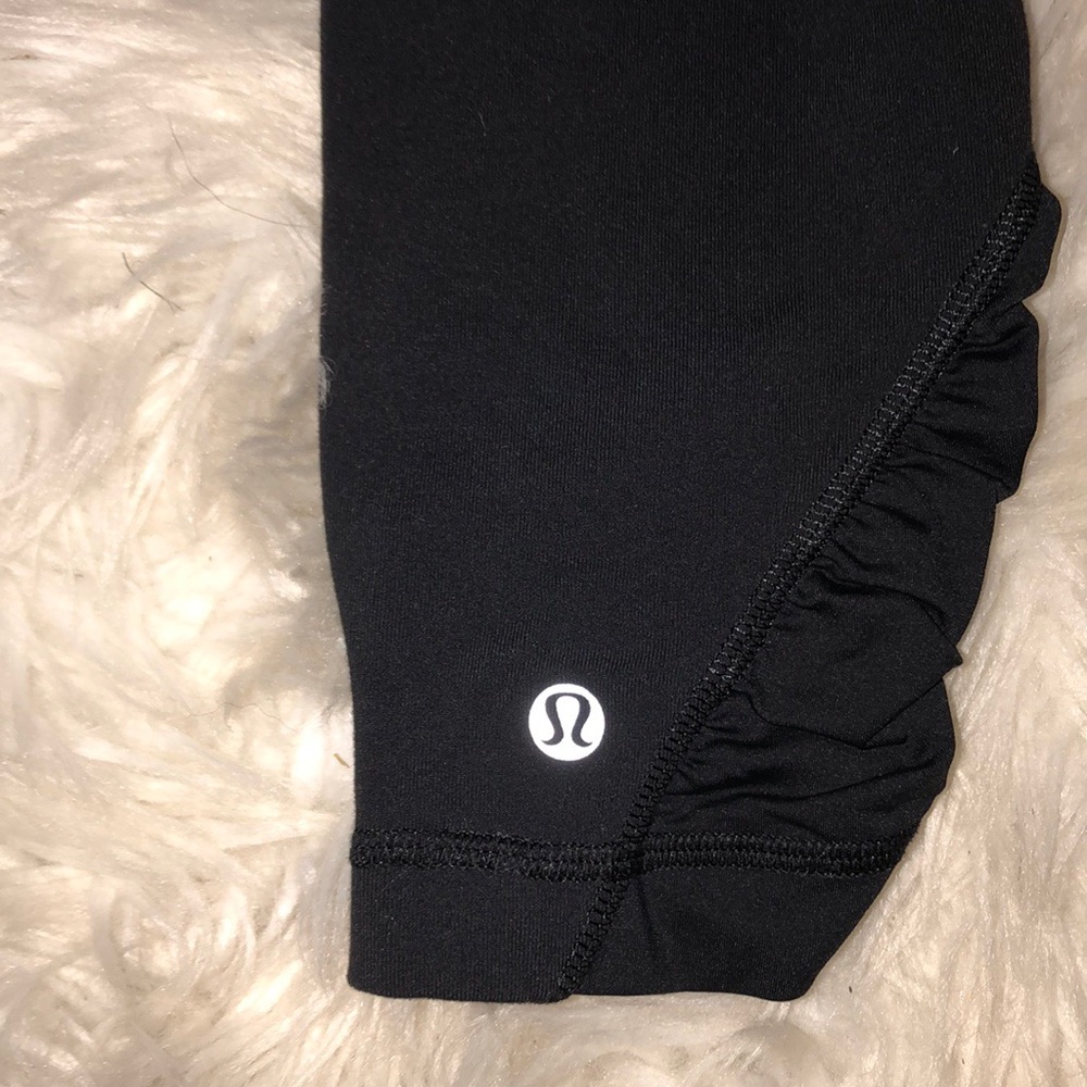 black lululemon leggings!